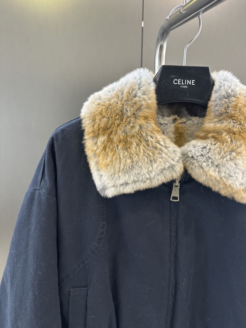 Ce1i*e outwears